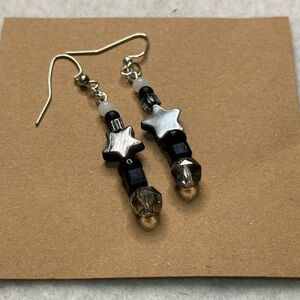 Elegant Star Drop Earrings in Black and Silver